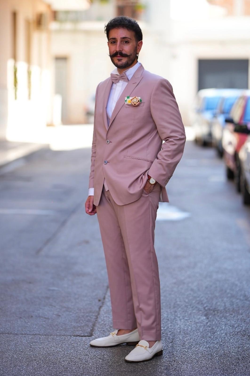 Immagine dell'articolo: Lo sposo 2025: come vestirsi per la cerimonia senza perdere personalità